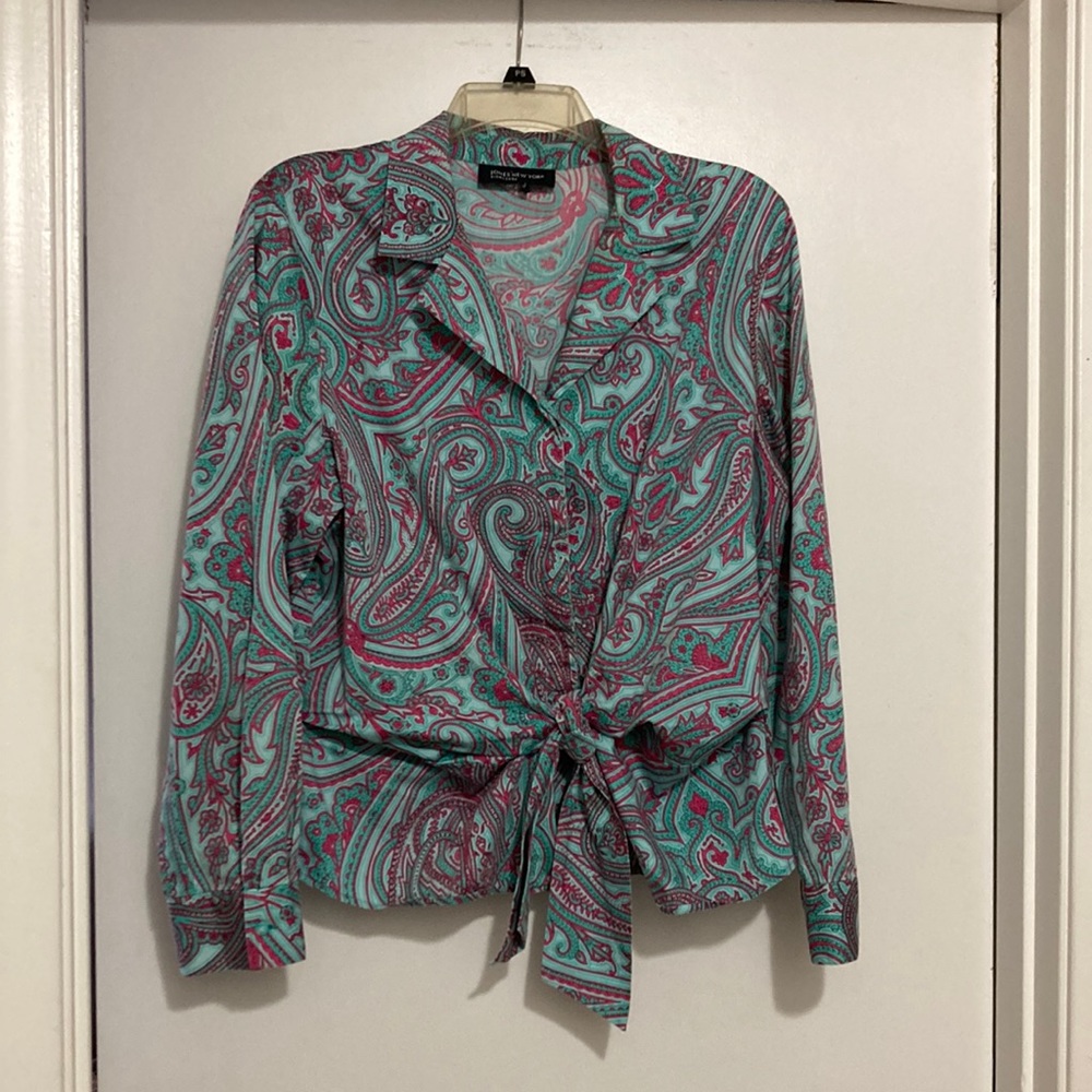 Jones New York Long sleeve Tye waist blouse